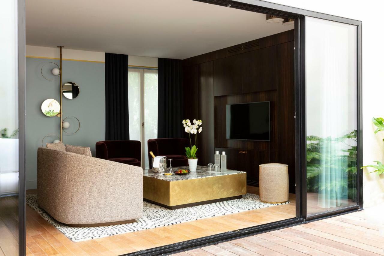 Suite,828695354:JPEG